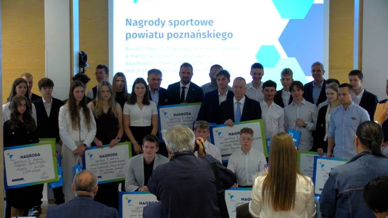 XIV SESJA RADY POWIATU W POZNANIU